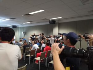 Press Room - momento durante una conferenza stampa dove si riuniscono giornalisti e fotografi per ascoltare quello che i piloti o i team dicono!
