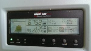 Display dove vengono visualizzate le informazioni base di un inverter di stringa