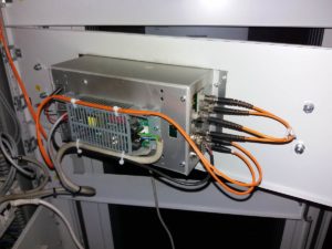 Vecchio master digilux VM3000 da dietro con connessione dati ottica Multimodale