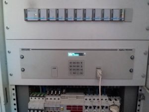 Armadio con Master VM3000 e varie schede digilux blueline