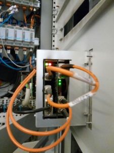 Verifica connessioni ottiche e stato dei led in vecchio master VM3000 durante 1 intervento di riparaizone